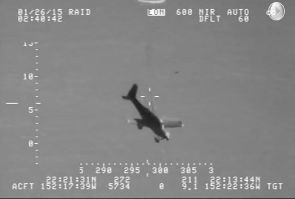 Cirrus SR22 Deploying it’s Parachute