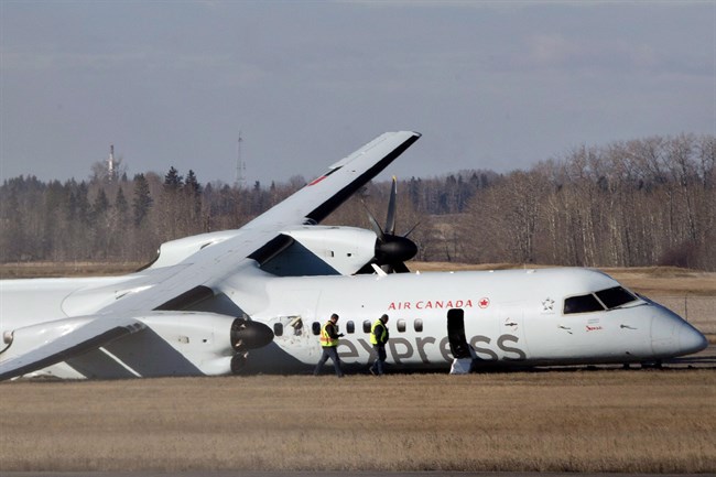 Landing Gear Collapses on Air Canada Express Dash-8 Aircraft in Edmonton